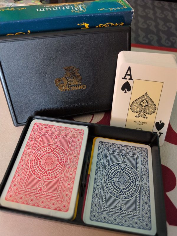 Modiano Platinum Acetate Poker Cards, Red + Blue Setup (2 Decks)